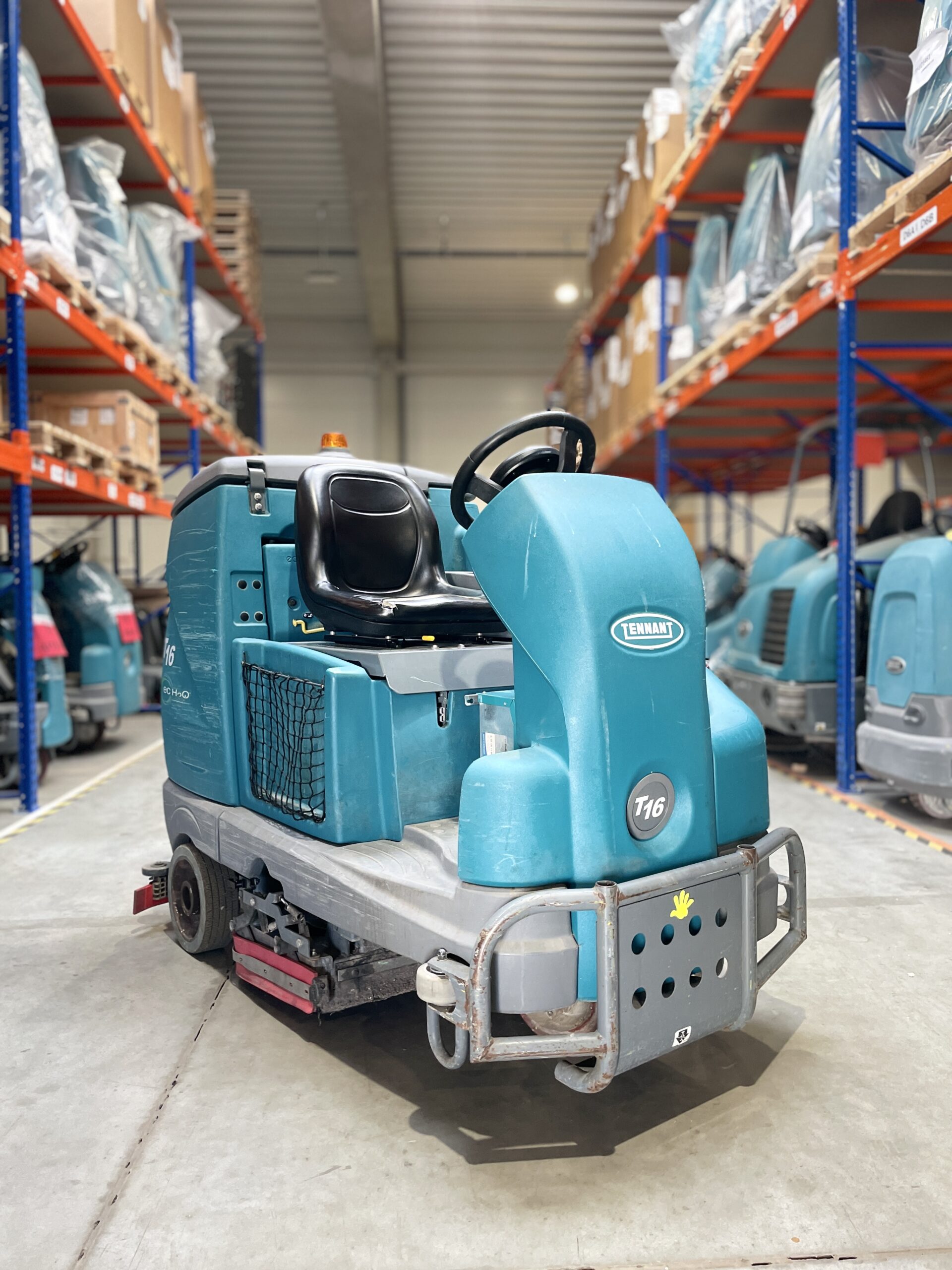 T16 DISC SCRUBBER-DRYER