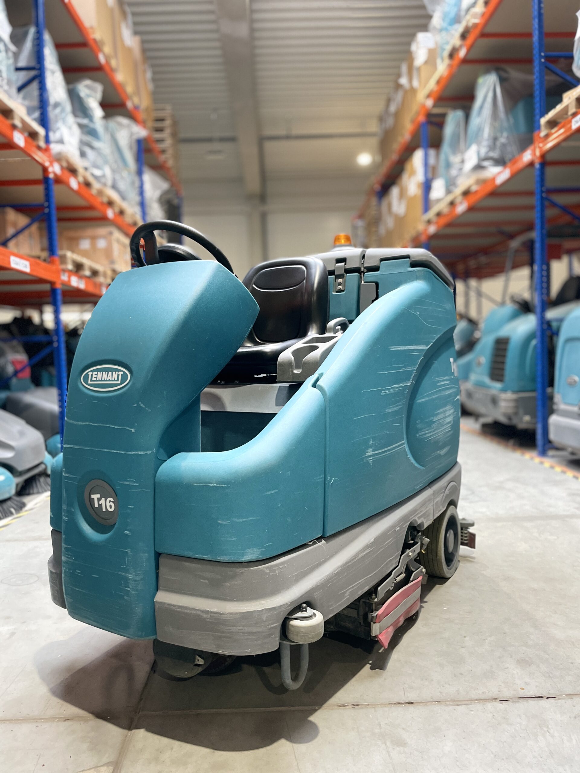 T16 DISC SCRUBBER-DRYER