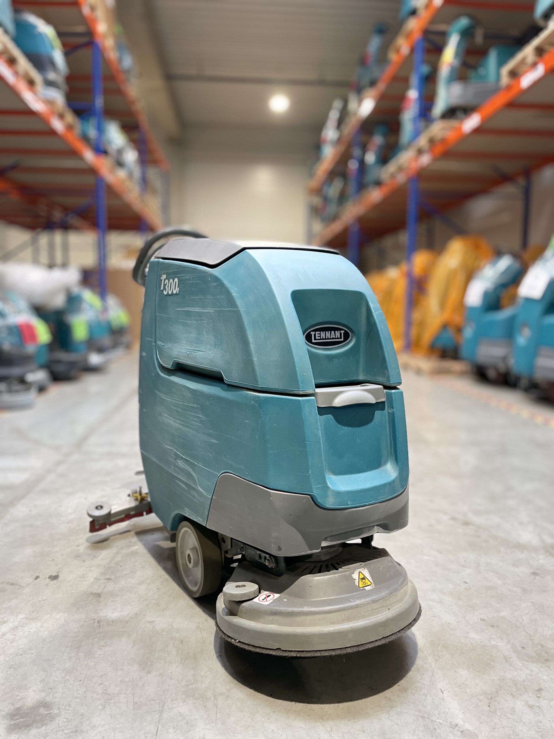 T300e 43CM DISC SCRUBBER DRYER