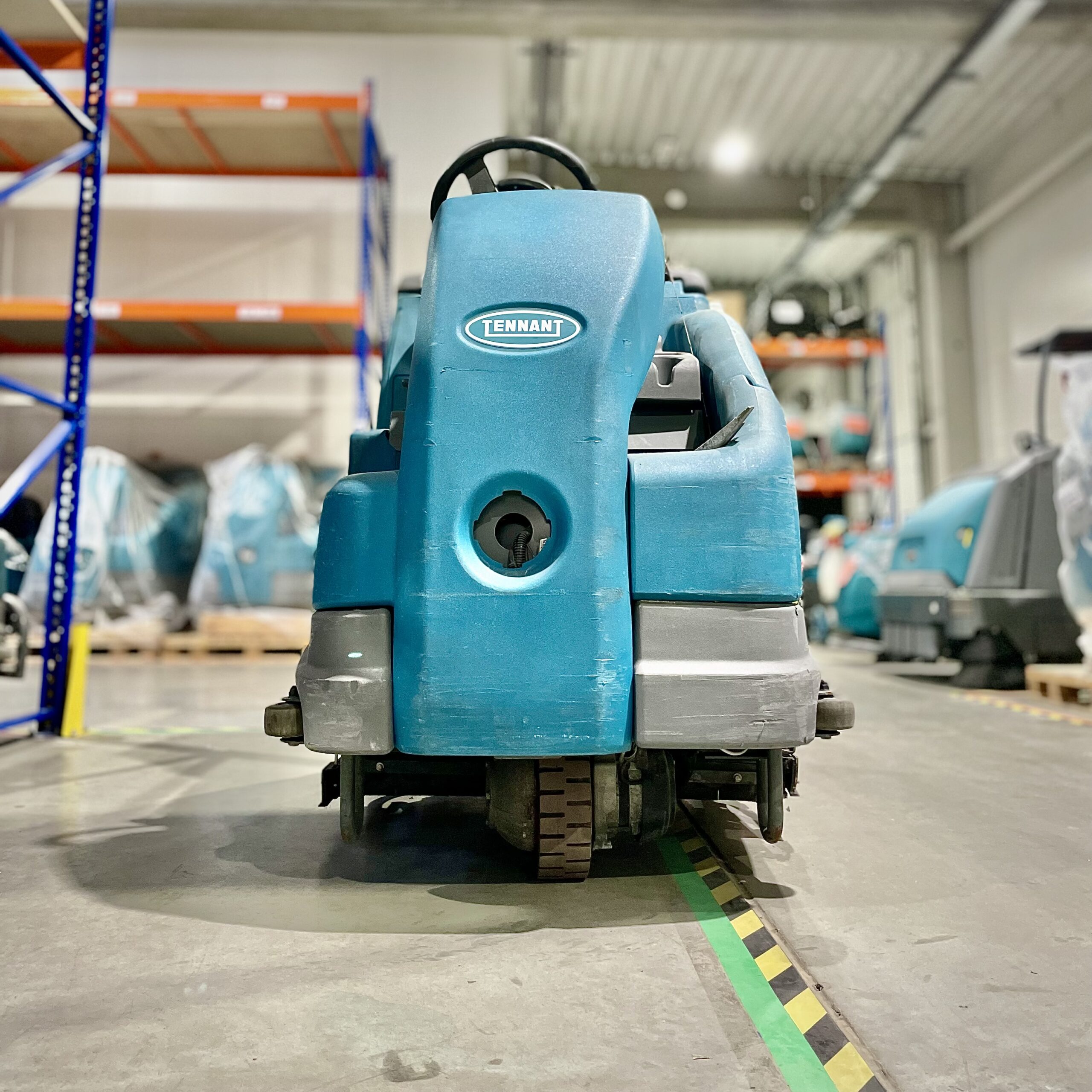 T16 CYLINDER SCRUBBER-DRYER