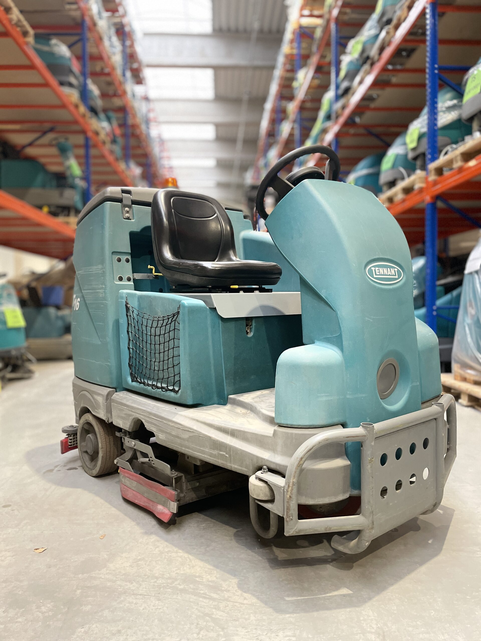 T16 DISC SCRUBBER-DRYER
