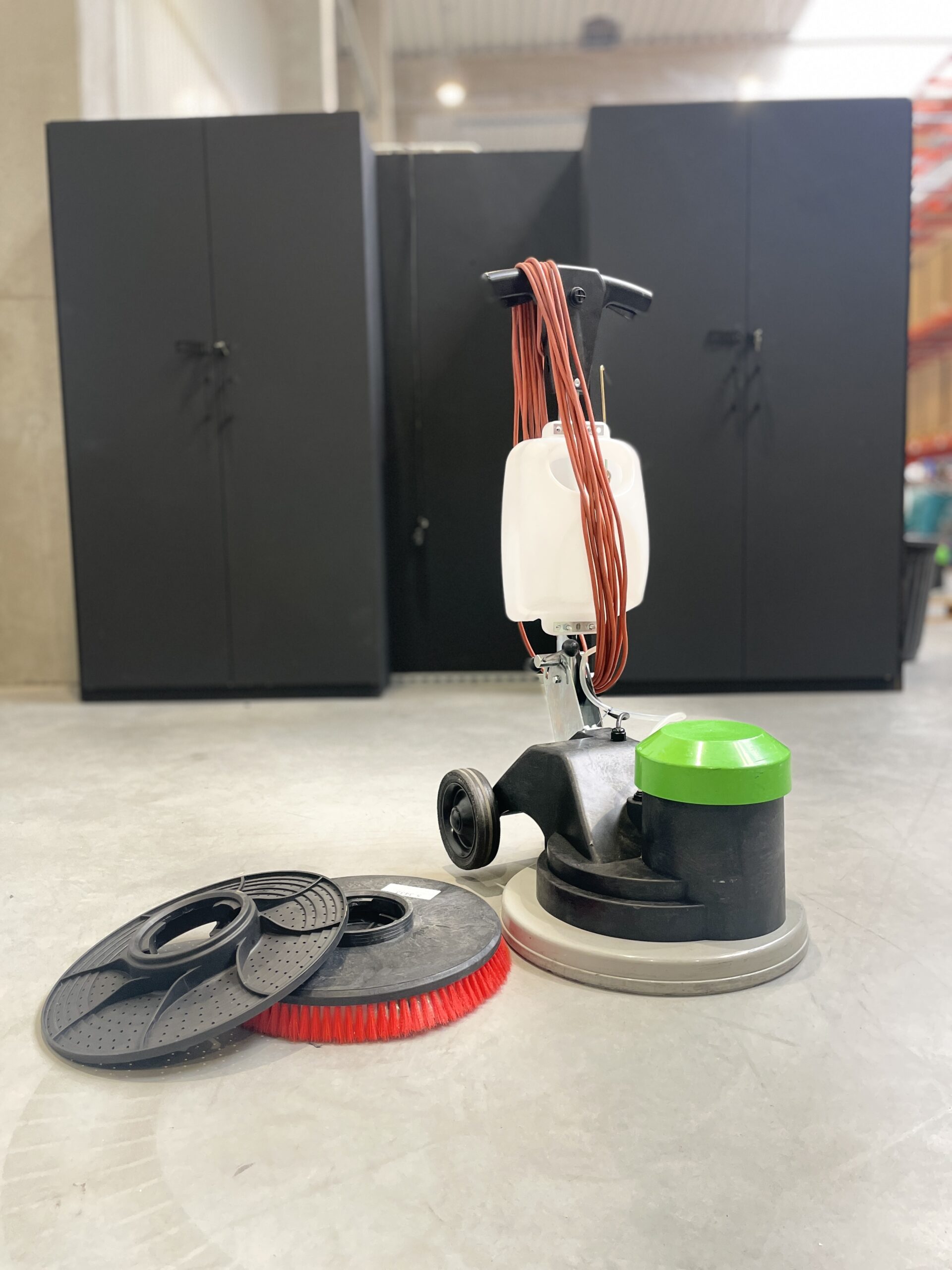 IPC ORBIS ECO MANUAL SWEEPER