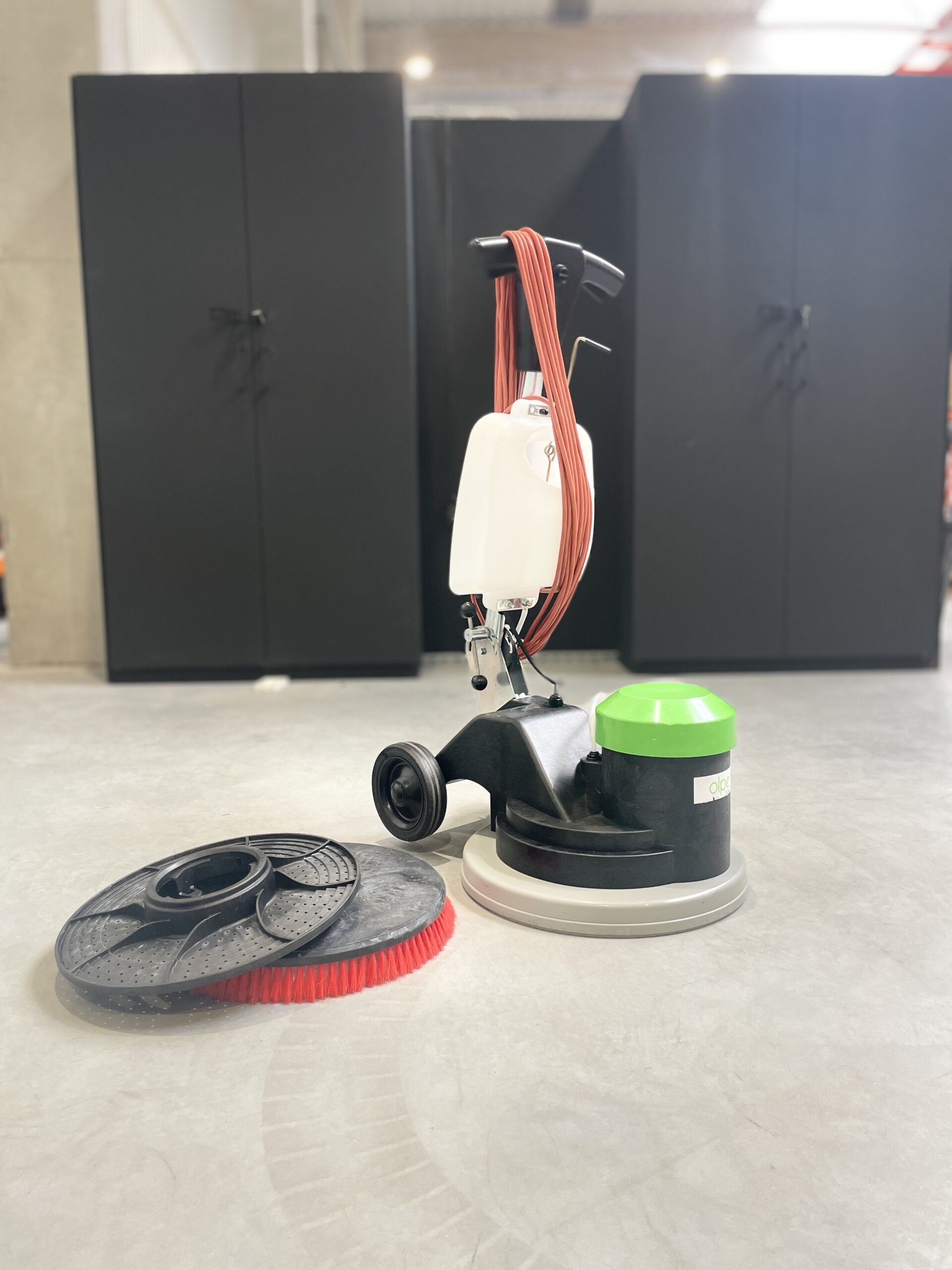 IPC ORBIS ECO MANUAL SWEEPER