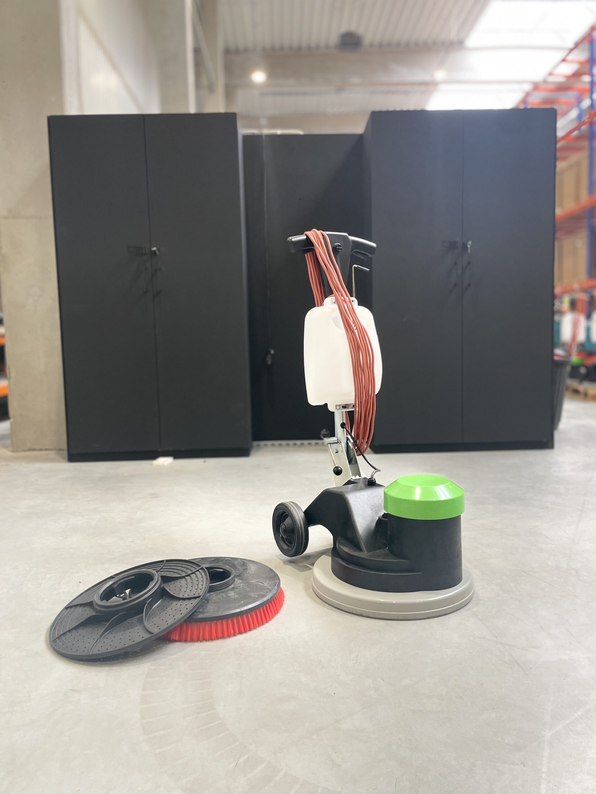 IPC ORBIS ECO MANUAL SWEEPER