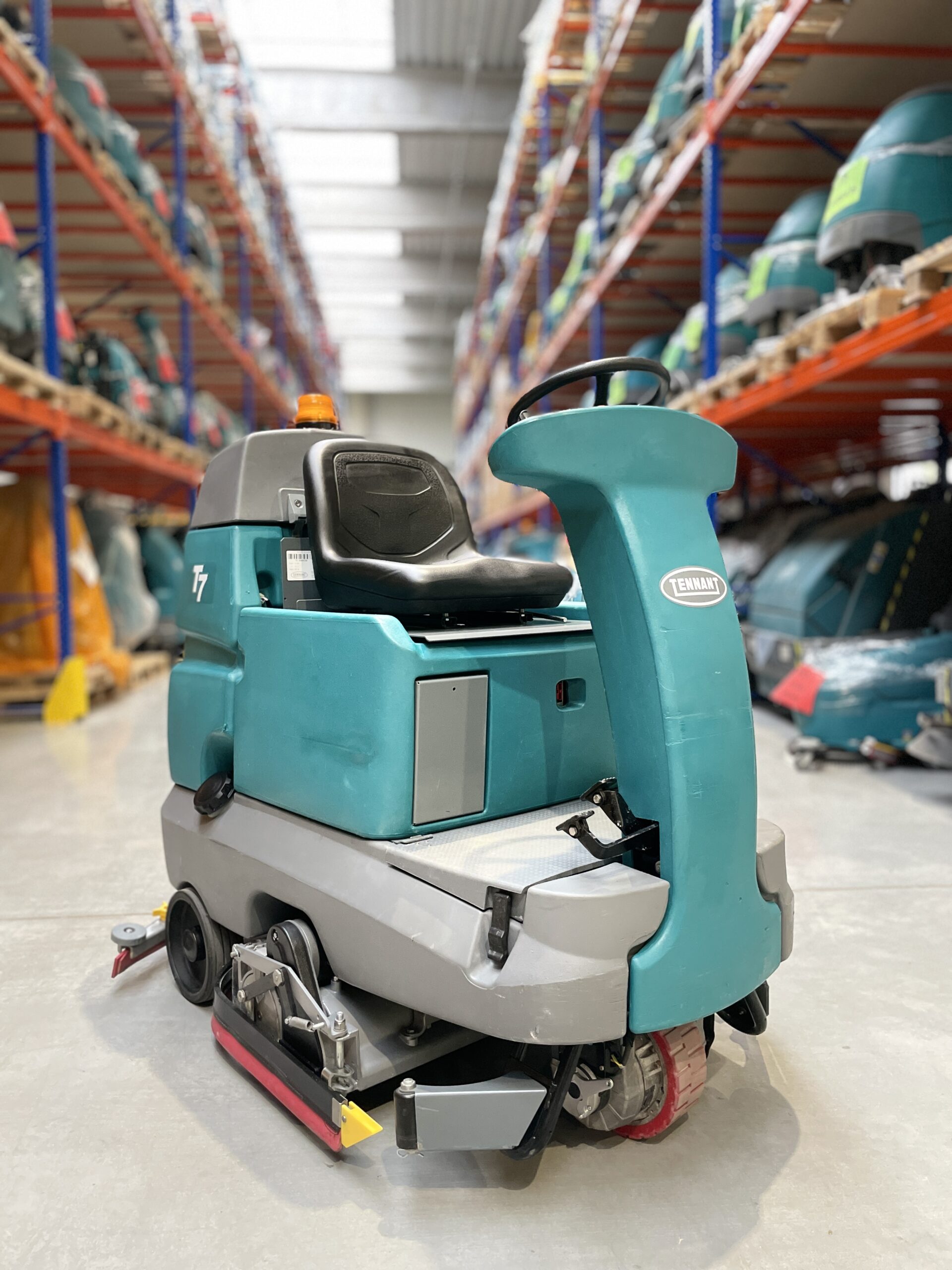 T7 SCRUBBER-DRYER 80CM CYL