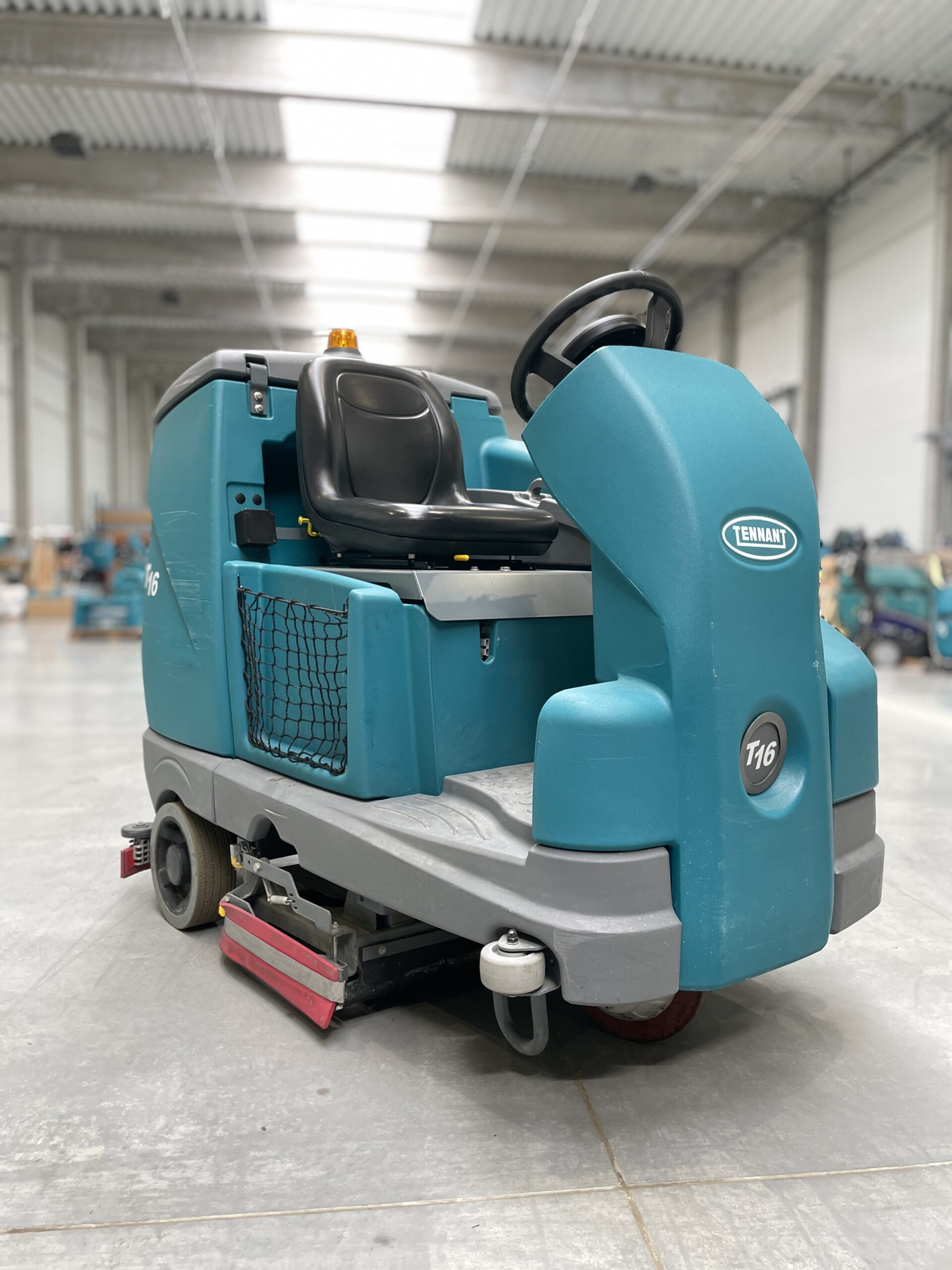 T16 DISC SCRUBBER-DRYER