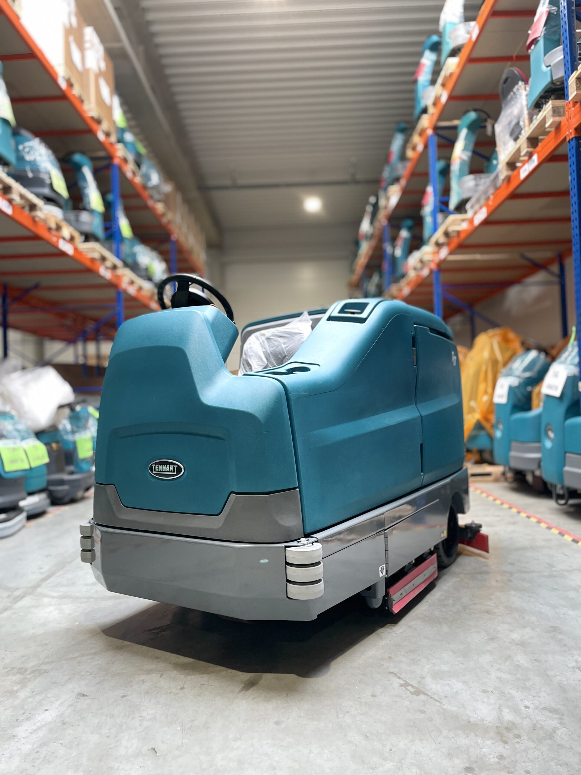 T17 DISC SCRUBBER DRYER