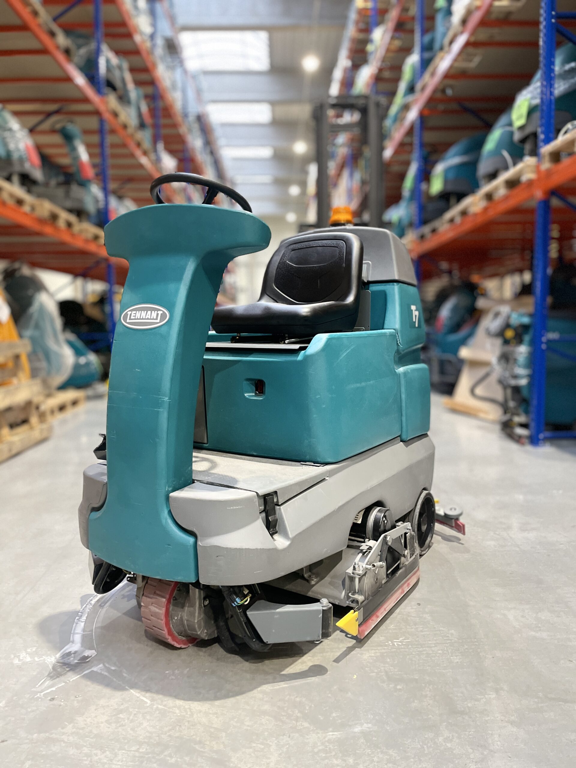 T7 SCRUBBER-DRYER 80CM CYL
